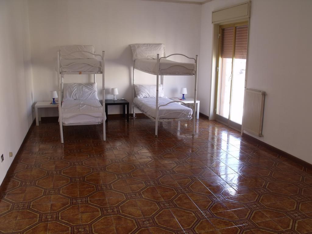 A Tre Passi Dal Centro Hotel Palermo Luaran gambar
