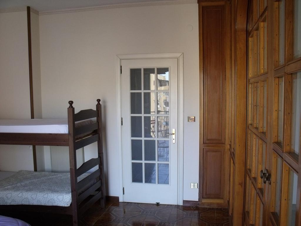 A Tre Passi Dal Centro Hotel Palermo Luaran gambar